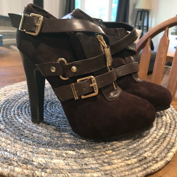 Never Worn Guess shoes, size 7 - Picture 1 of 3